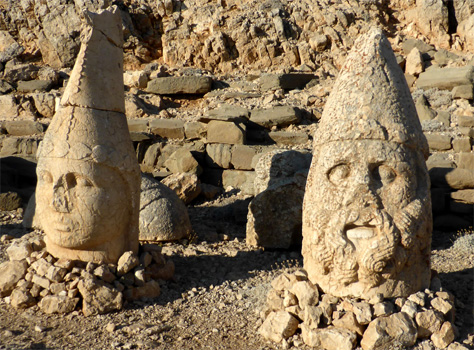 Steinfiguren auf dem Berg Nemrut.