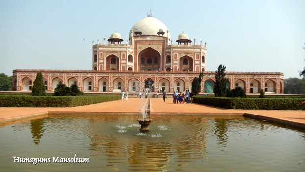 Humayums Mausoleum, New Dehli, N 28.593264 E 77.250697.