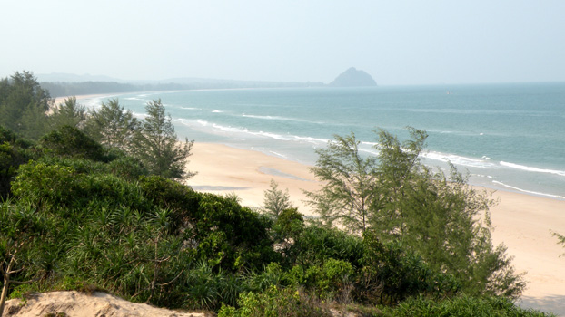 Blick von der Sanddüne, N 10.933423° E 99.491781°.