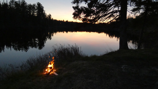 Unser erstes Lagerfeuer.