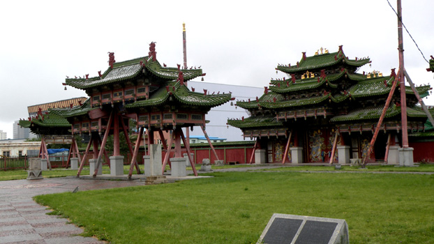 Bogd Khan Museum, Ulaanbaatar, N47.897031 E106.906991.