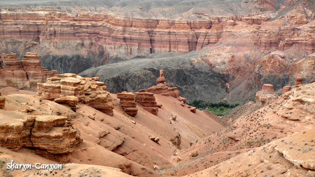 Blick in den Sharyn-Canyon, N 43.354246 E 79.064944.